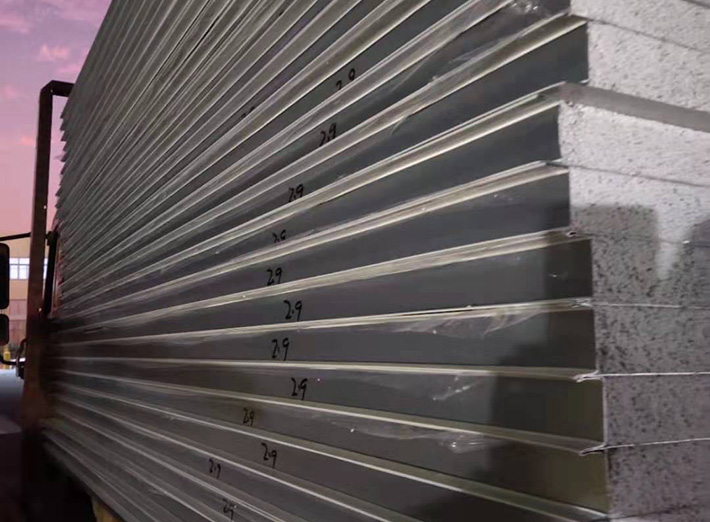 彩鋼巖棉防火夾芯板 彩鋼巖棉防火夾芯板.jpg